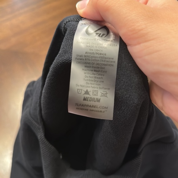 TLF cropped tee - Picture 4 of 4